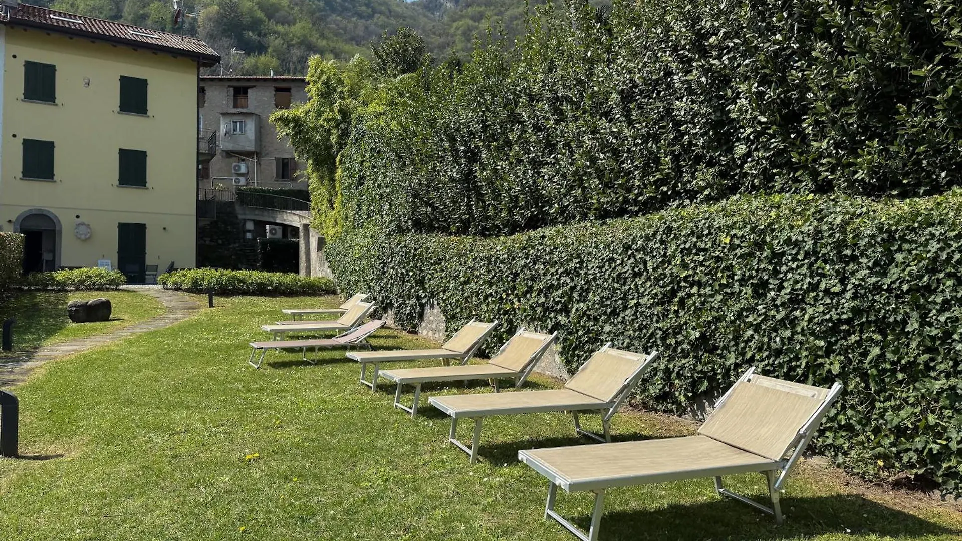 Residence Matilde Oliveto Lario 0*,